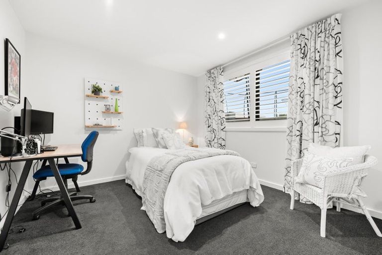 Photo of property in 16 Cuba Street, Petone, Lower Hutt, 5012