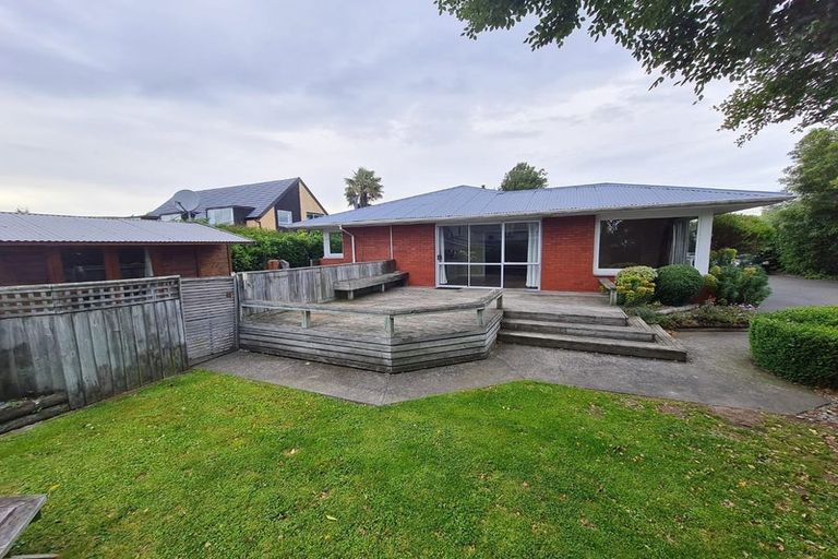 Photo of property in 38b Avonhead Road, Avonhead, Christchurch, 8042