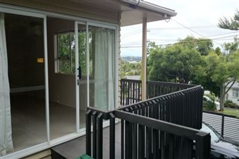 Photo of property in 1/22 William Souter Street, Forrest Hill, Auckland, 0620