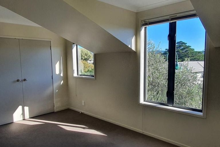 Photo of property in 36 Verdale Circle, Glen Eden, Auckland, 0602