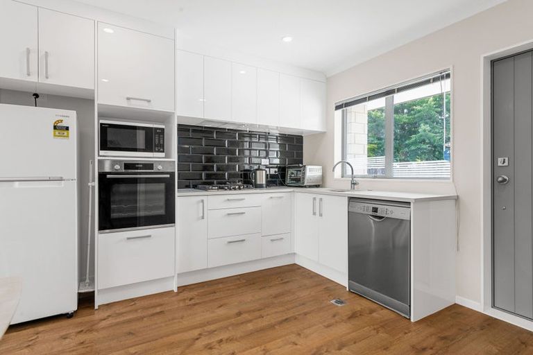 Photo of property in 2/7 Rutherford Street, Chedworth, Hamilton, 3210