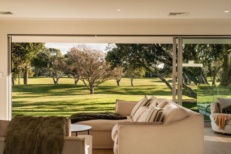 Photo of property in 194 Oceanbeach Road, Mount Maunganui, 3116