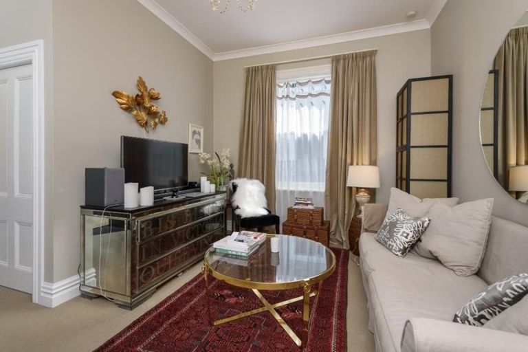 Photo of property in 61 Te Wharepouri Street, Berhampore, Wellington, 6023