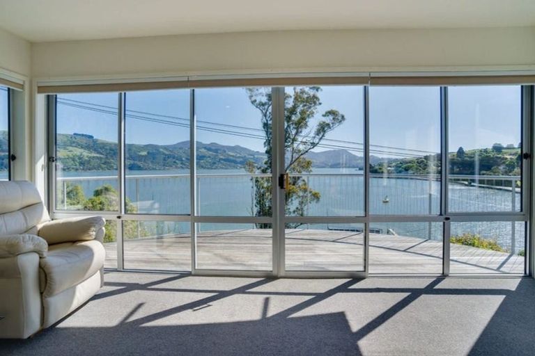 Photo of property in 40 Marine Parade, Macandrew Bay, Dunedin, 9014