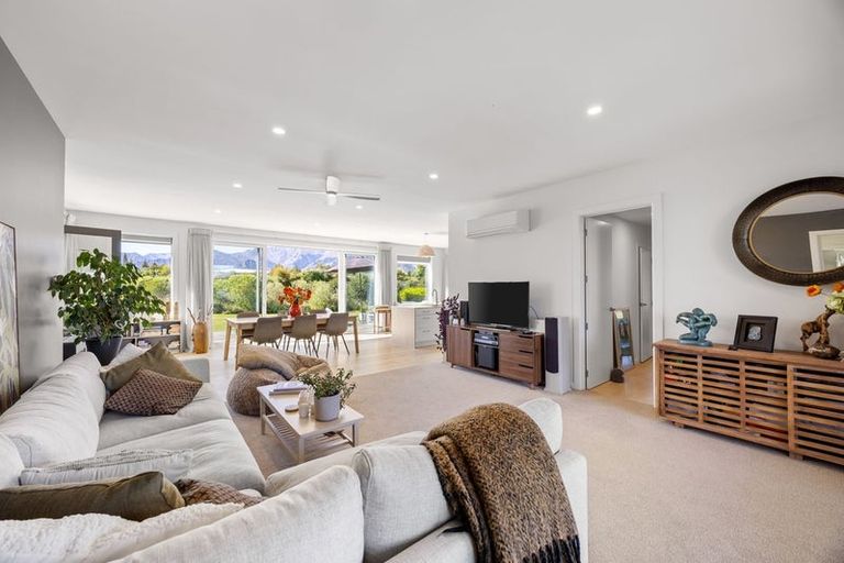 Photo of property in 21 Sam John Place, Lake Hawea, 9382