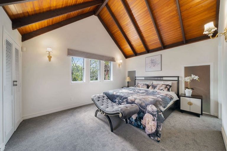 Photo of property in 68 Kaurilands Road, Titirangi, Auckland, 0604