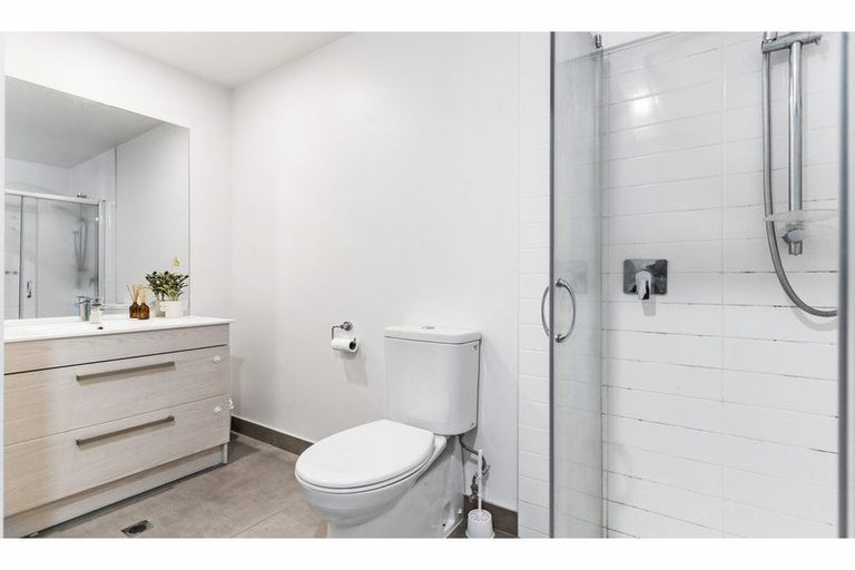 Photo of property in 4/3 Woolfield Road, Papatoetoe, Auckland, 2025