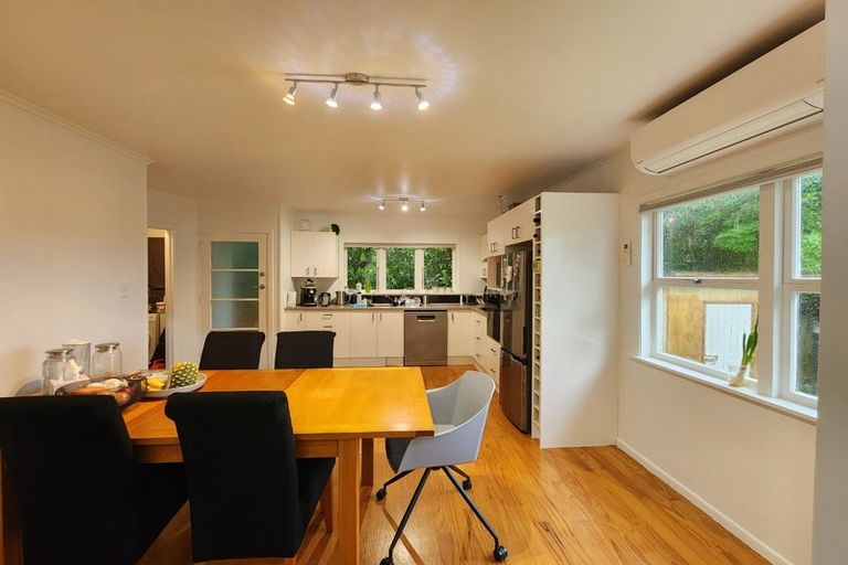 Photo of property in 18a Parrs Cross Road, Henderson, Auckland, 0612