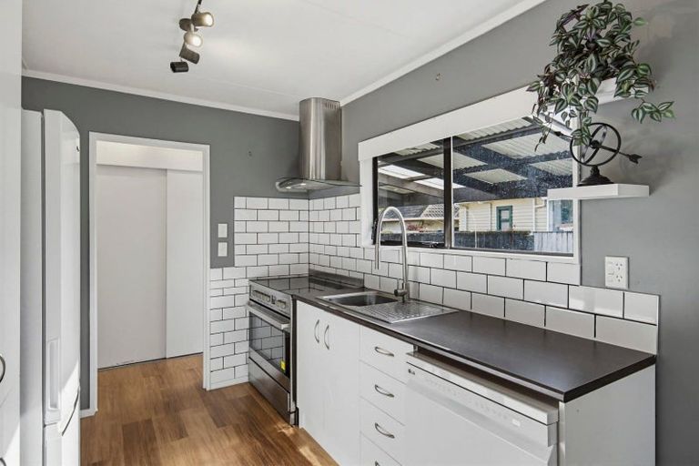 Photo of property in 42 Winton Street, Paraparaumu Beach, Paraparaumu, 5032