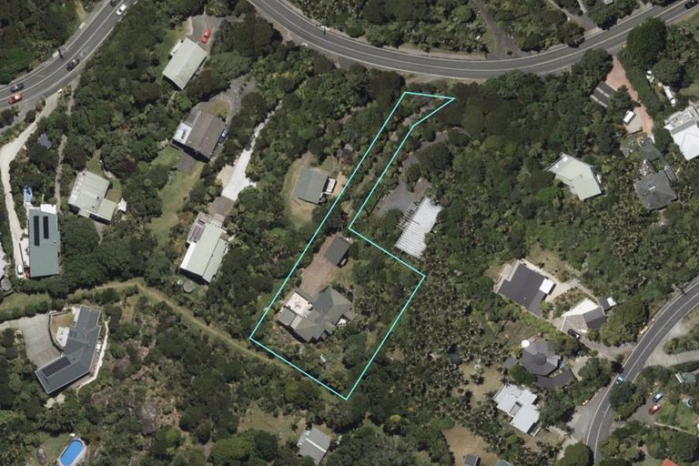 Photo of property in 113 Seaview Road, Piha, New Lynn, 0772