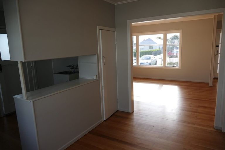 Photo of property in 50 Flanshaw Road, Te Atatu South, Auckland, 0610
