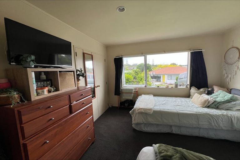 Photo of property in 38 Charlotte Street, Stanmore Bay, Whangaparaoa, 0932