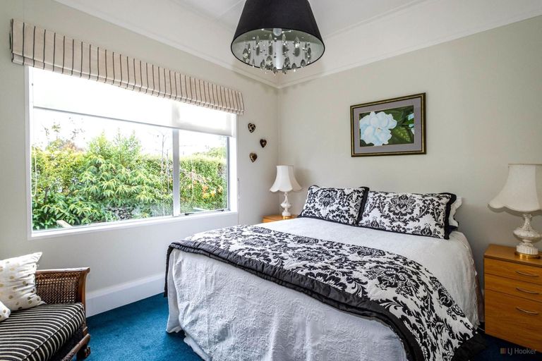 Photo of property in 12 Parsonage Road, Waimate, 7924