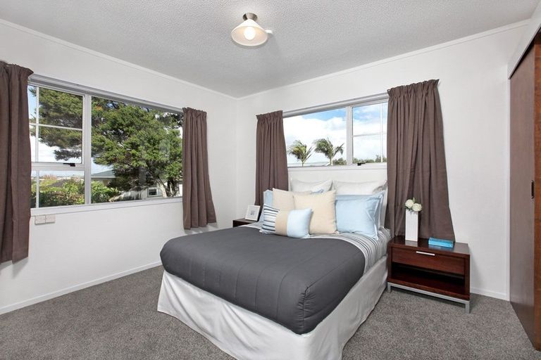 Photo of property in 2/16 Jutland Road, Hauraki, Auckland, 0622