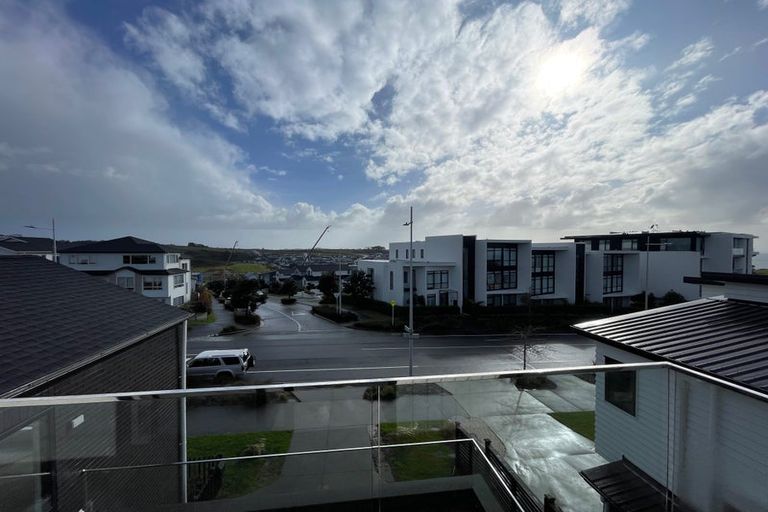 Photo of property in 8 Cavalli Road, Long Bay, Auckland, 0630