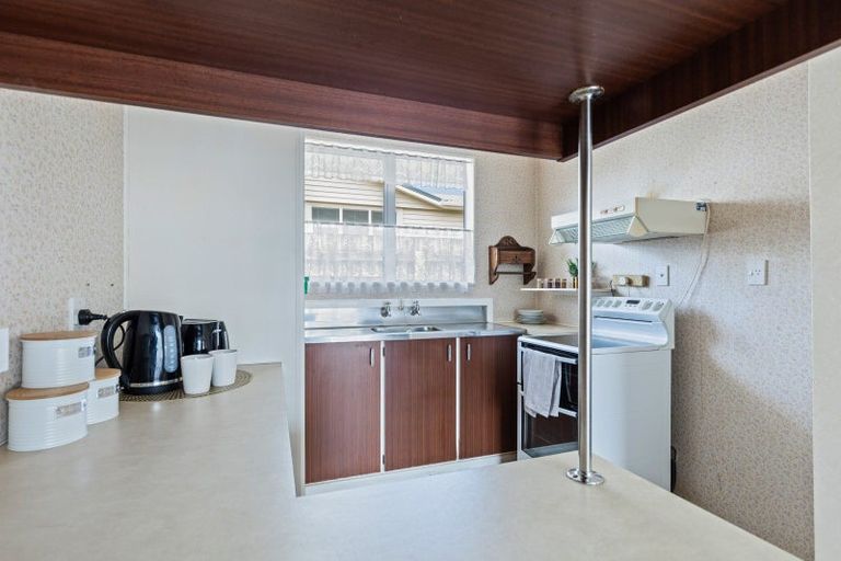 Photo of property in 2/31 Grey Street, Waitara, 4320