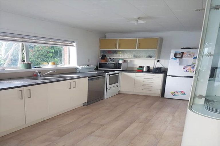 Photo of property in 8 Sutton Road, Drury, 2113