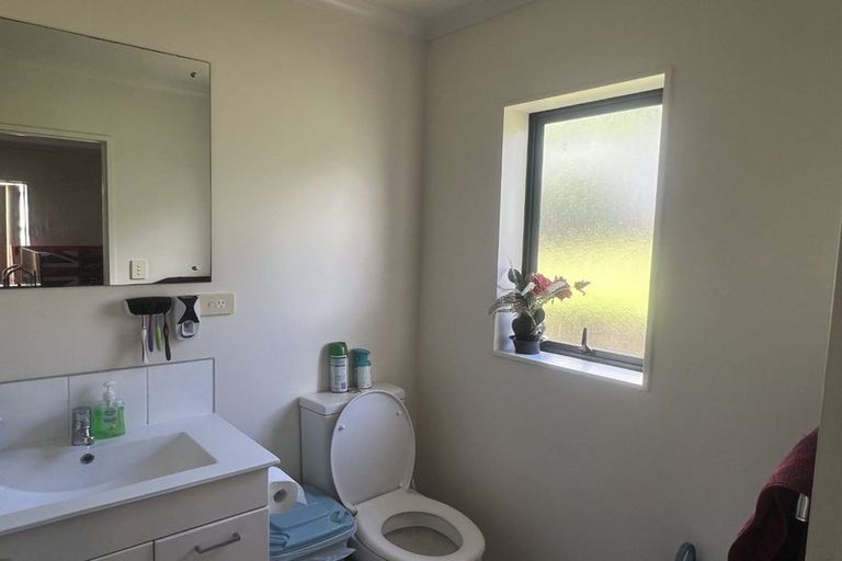 Photo of property in 63 Tiriwa Drive, Massey, Auckland, 0614