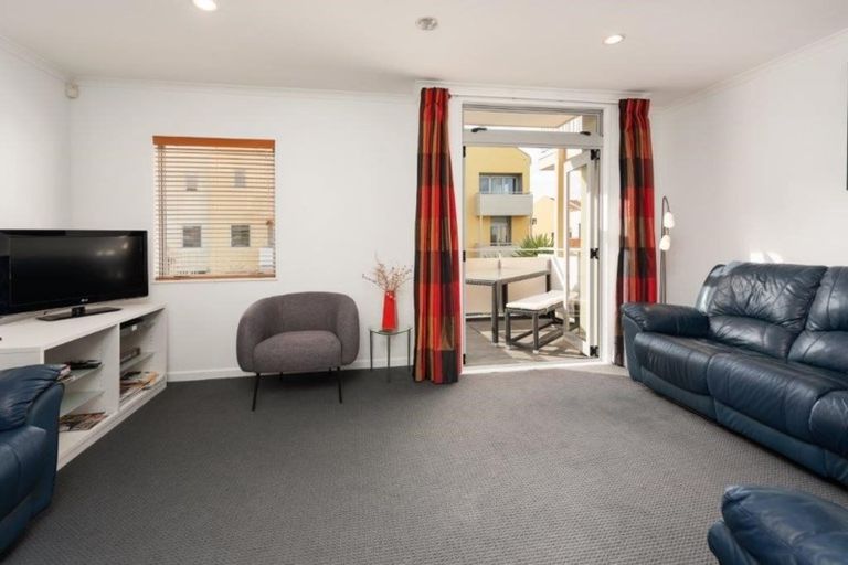 Photo of property in Marrakech Cafe, 85/305 Evans Bay Parade, Hataitai, Wellington, 6021