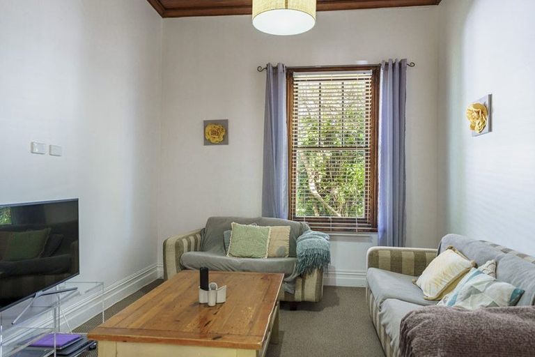 Photo of property in 1 Latham Street, Napier South, Napier, 4110