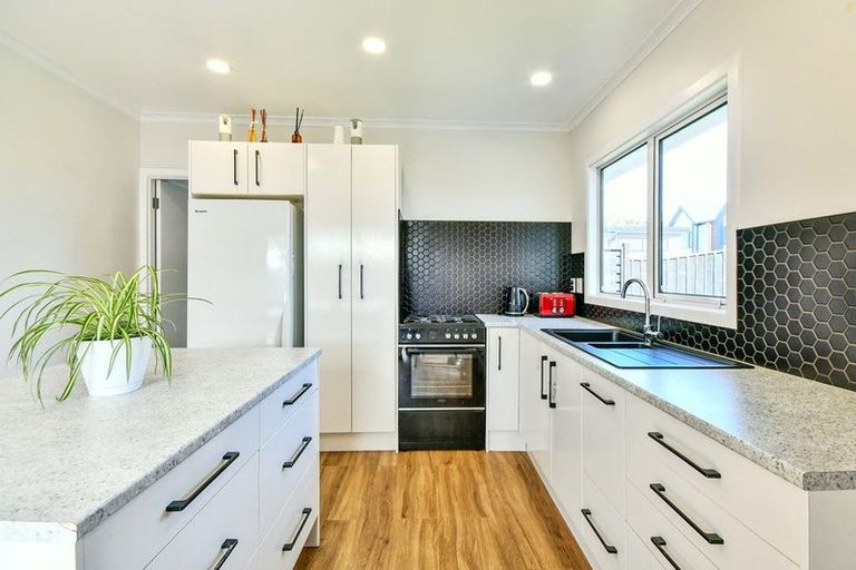 Photo of property in 1/75 Willis Road, Papakura, 2110