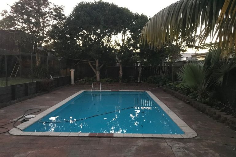 Photo of property in 28 Lakeside Drive, Pahurehure, Papakura, 2113