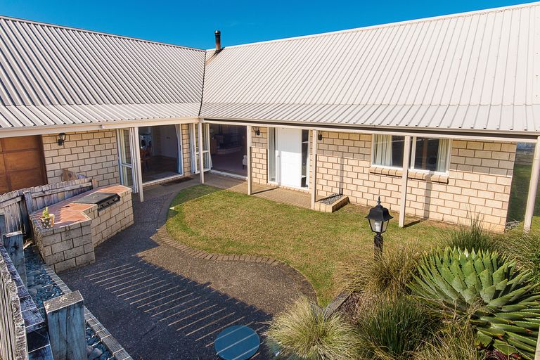 Photo of property in 31e Kaiwaka Road, Waiuku, 2123