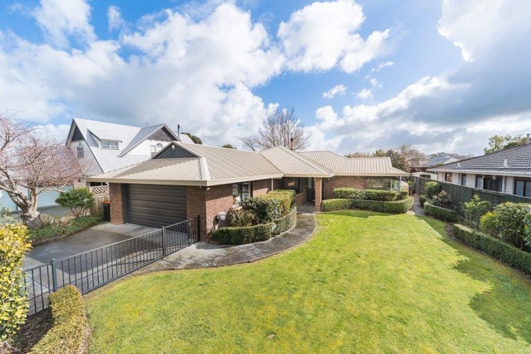 Photo of property in 108 John F Kennedy Drive, Milson, Palmerston North, 4414