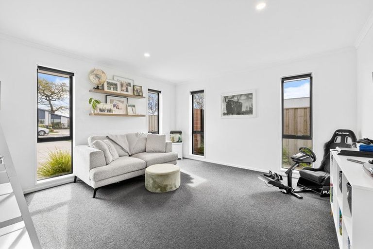 Photo of property in 16 Crossley Avenue, Woodend, 7610