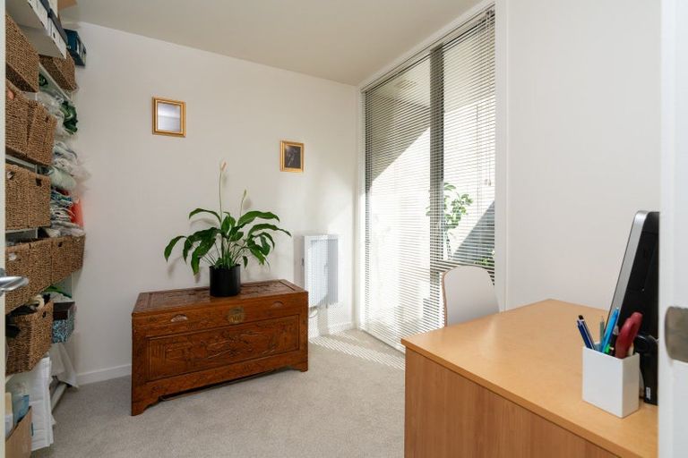 Photo of property in 35a Ngaio Road, Kelburn, Wellington, 6012