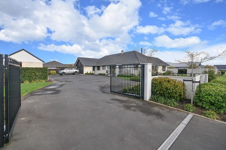 Photo of property in 15 Thornly Park Avenue, Mosgiel, 9024