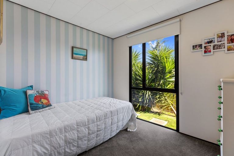 Photo of property in 5 Longstead Avenue, Papamoa Beach, Papamoa, 3118