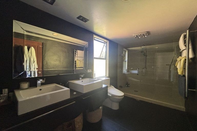 Photo of property in 112 Mooney Road, Speargrass Flat, Queenstown, 9371