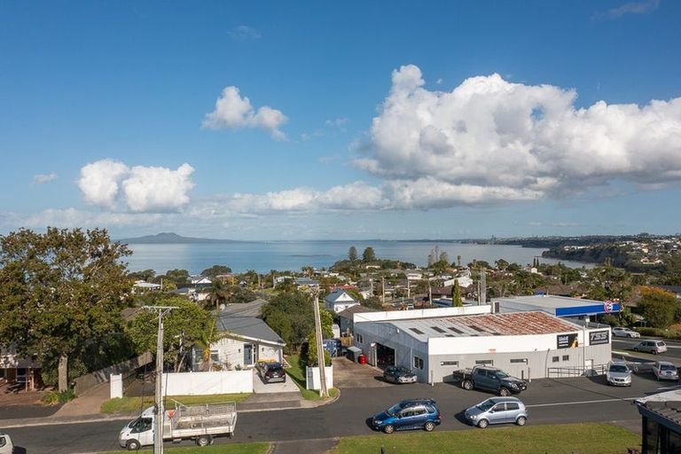 Photo of property in 4 Auld Street, Torbay, Auckland, 0630