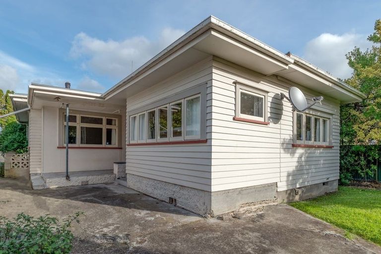 Photo of property in 15 Dahlia Street, Palmerston North, 4410