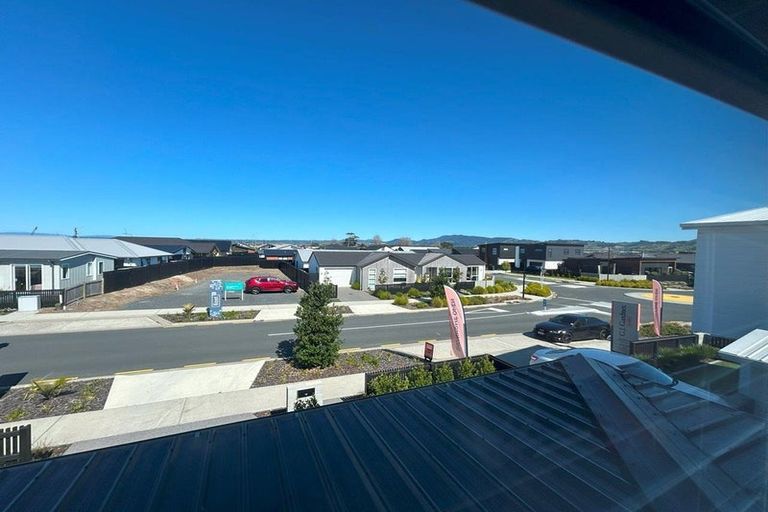 Photo of property in 21 Bill Miller Drive, Papamoa, 3118