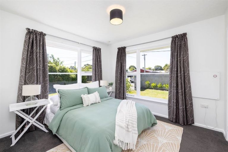 Photo of property in 17 Palmside Street, Somerfield, Christchurch, 8024