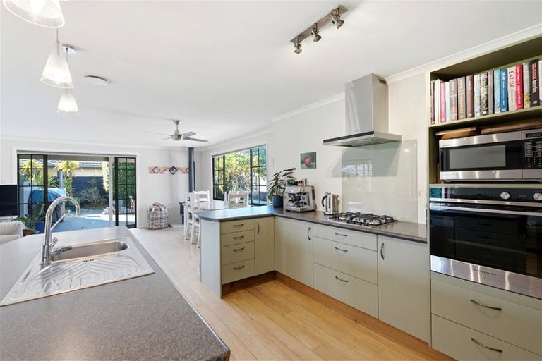 Photo of property in 17 Parkerfield Place, Motueka, 7120