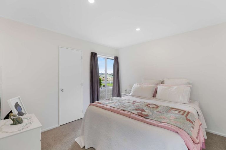 Photo of property in 166 Queen Street, Waiuku, 2123