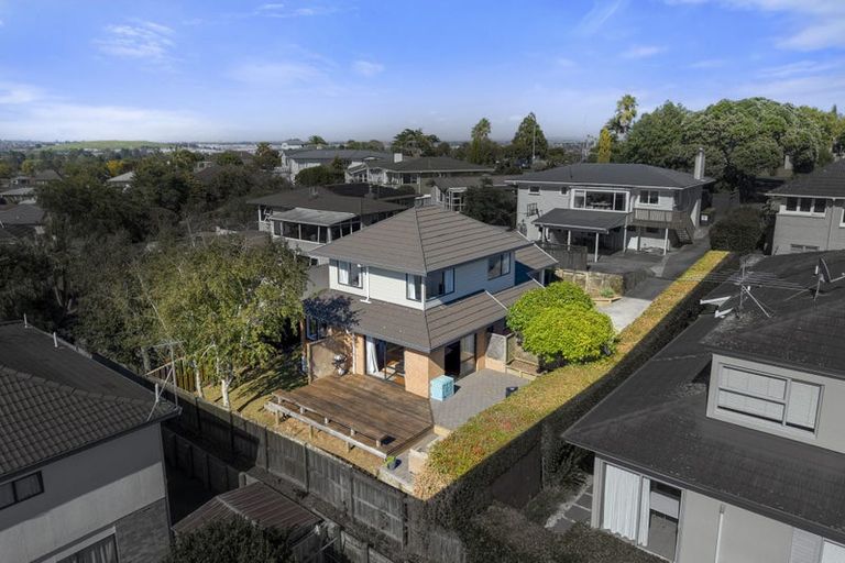 Photo of property in 74b Bradbury Road, Botany Downs, Auckland, 2010