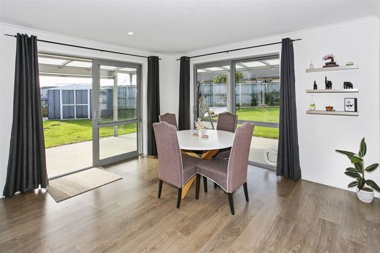 Photo of property in 19 Glennron Lane, Waiuku, 2123