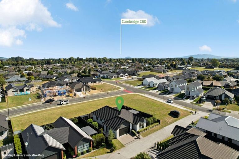 Photo of property in 18a Rose Leigh Drive, Cambridge, 3434