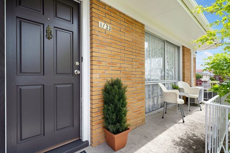 Photo of property in 1/33 Matuhi Rise, Henderson, Auckland, 0612