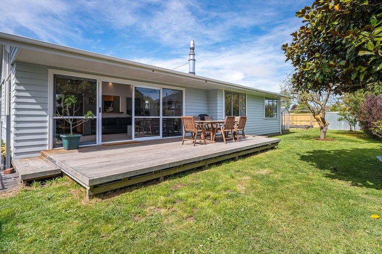 Photo of property in 17 Glenrowan Avenue, Avondale, Christchurch, 8061