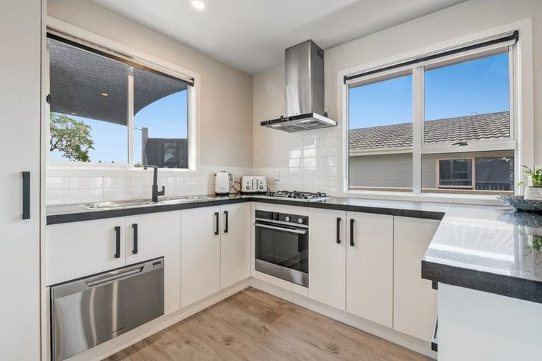 Photo of property in 84 Stanmore Bay Road, Stanmore Bay, Whangaparaoa, 0932
