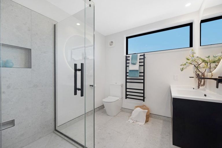 Photo of property in 6 Thirlmere Rise, Northpark, Auckland, 2013