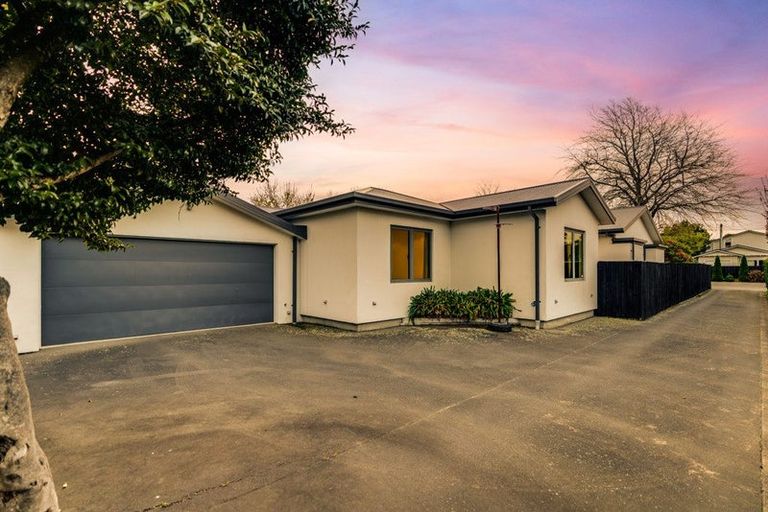 Photo of property in 50 Jeffreys Road, Fendalton, Christchurch, 8052
