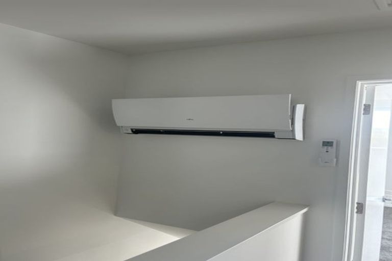 Photo of property in 2/1 Matata Place, Dallington, Christchurch, 8061