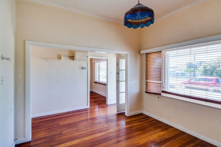 Photo of property in 92 Charles Street, Westshore, Napier, 4110
