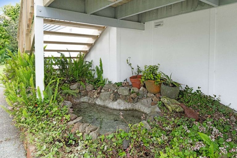 Photo of property in 14 View Street, Maungaturoto, 0520